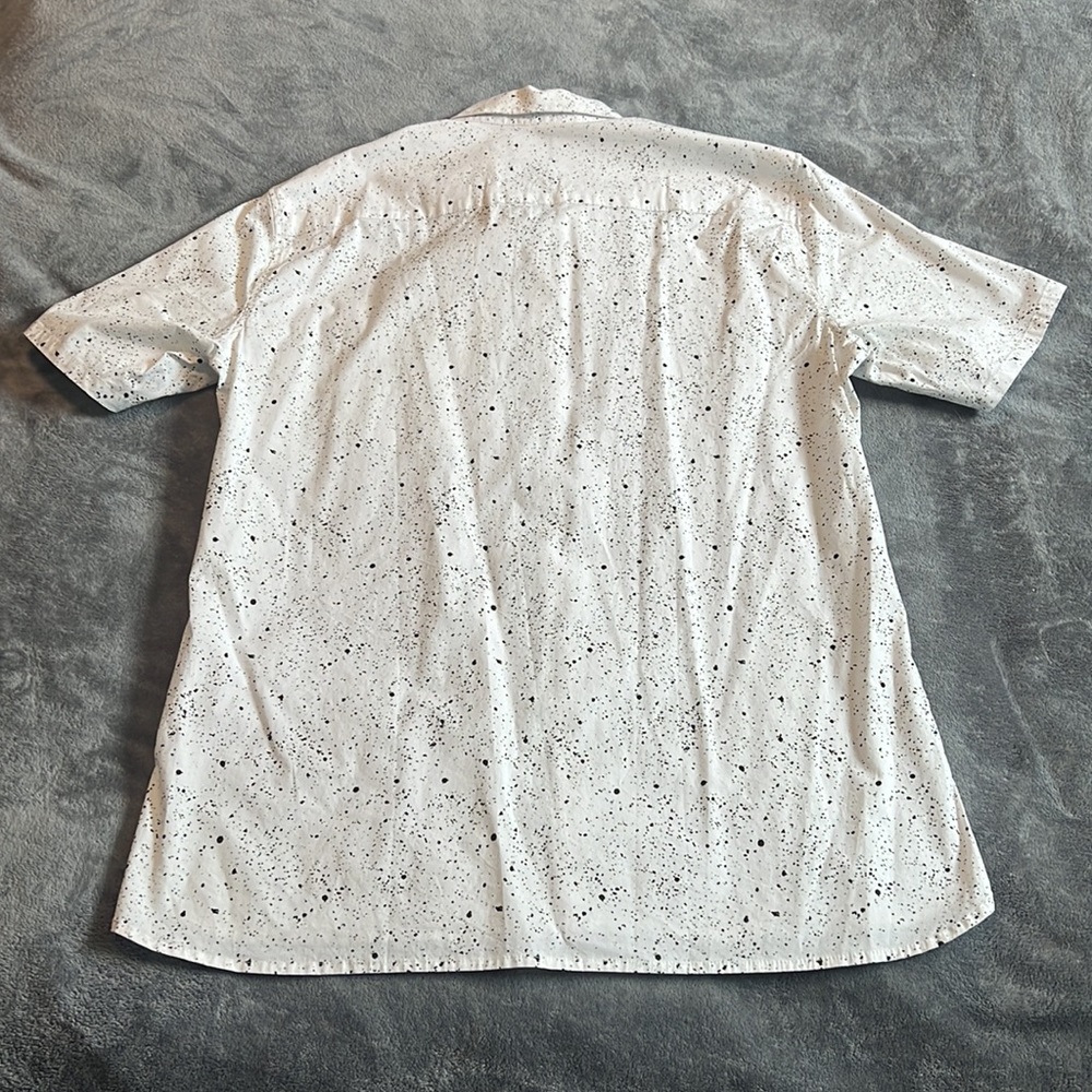 Hurley Men's Short Sleeve Button Down, White/ Black, Size XL - Picture 2 of 2